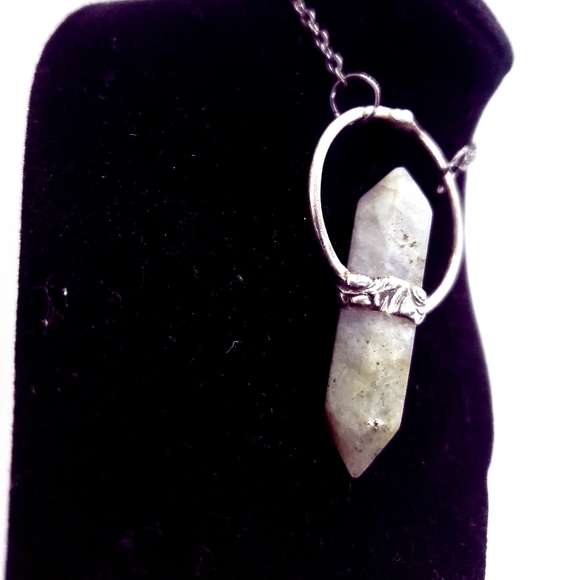Labradorite crystal necklace - Picture 4 of 15